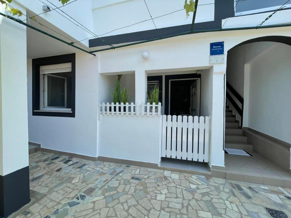 Mirko Apartament *