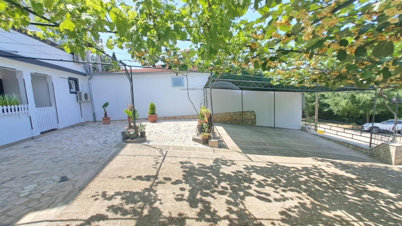 Mirko Apartament *